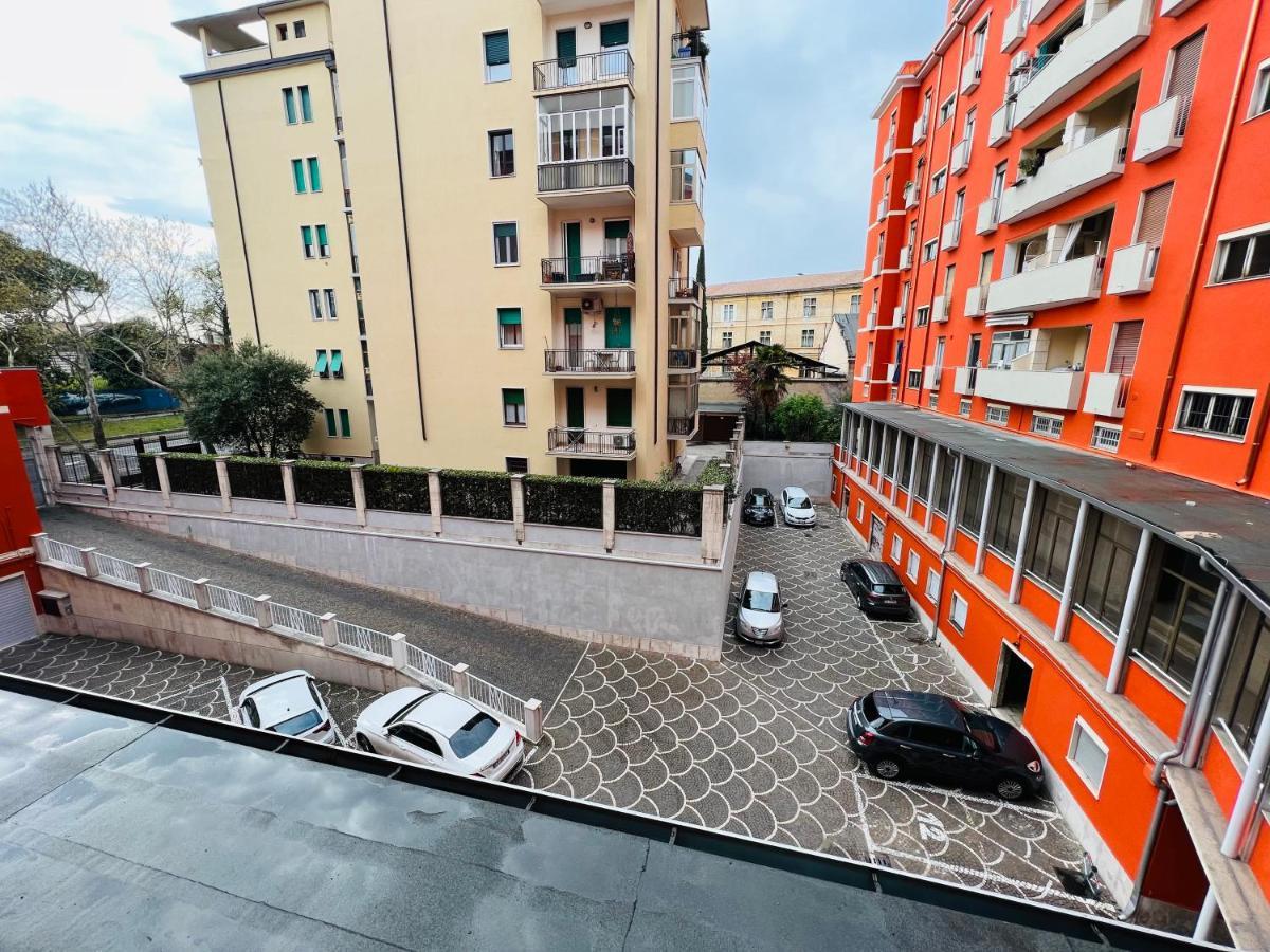 Casa Vacanza Elena Verona Exterior photo